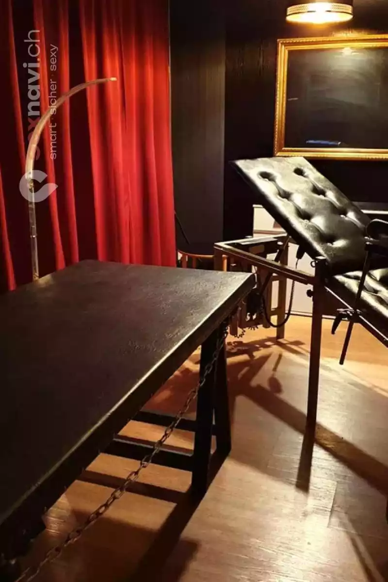 Gold Linie Atelier I Gold Linie Atelier I Luzern