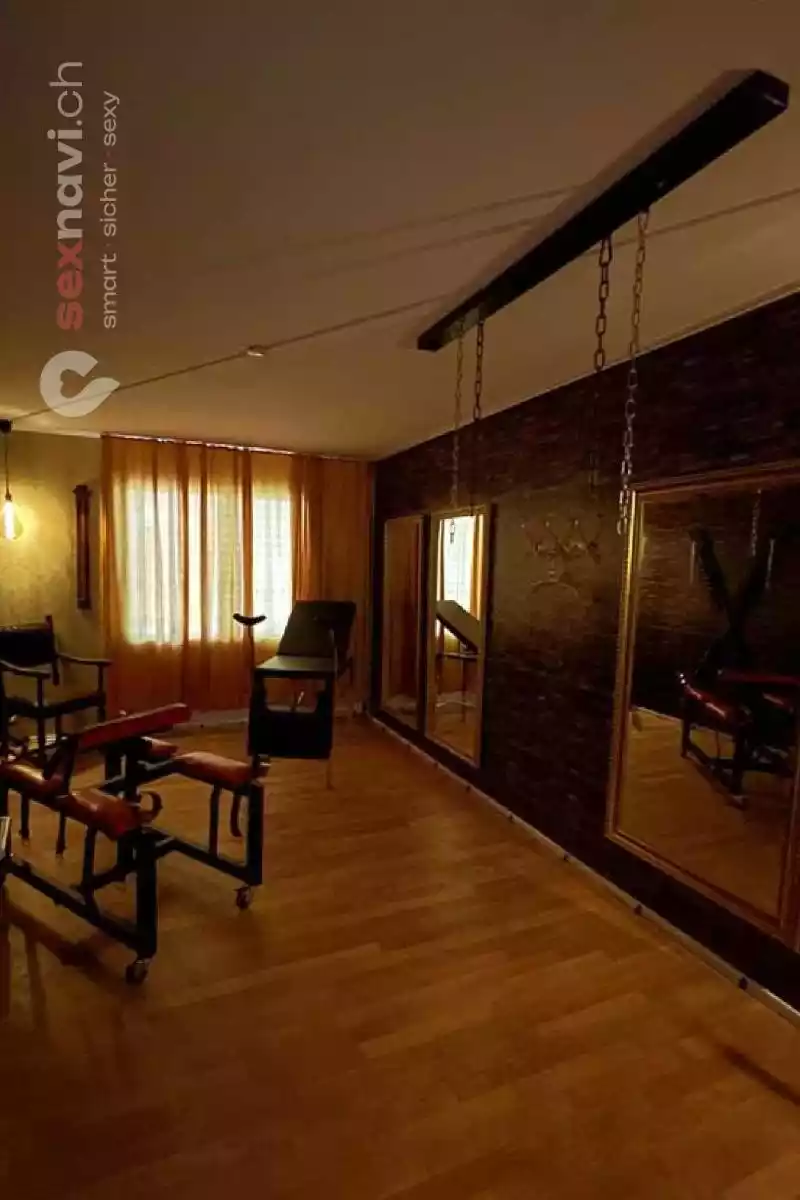 Gold Linie Atelier III Gold Linie Atelier III Luzern