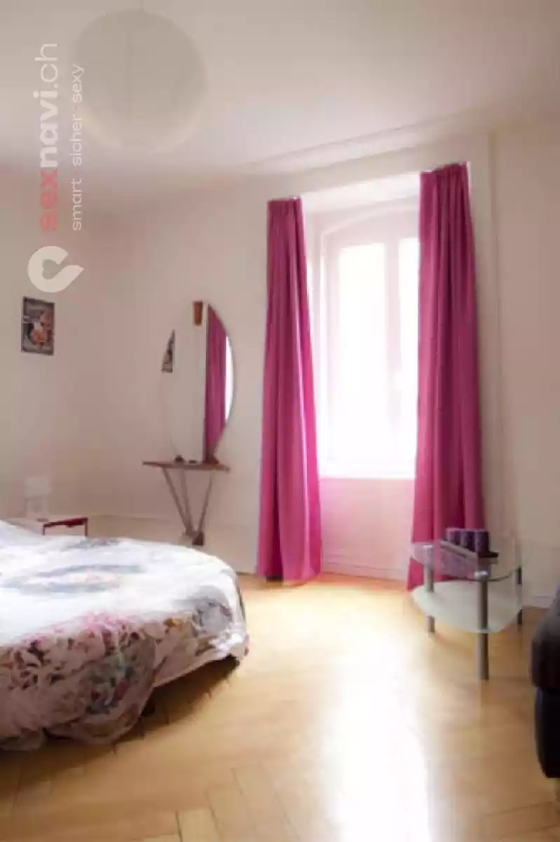 Le Diams Le Diams Neuchatel / Neuenburg