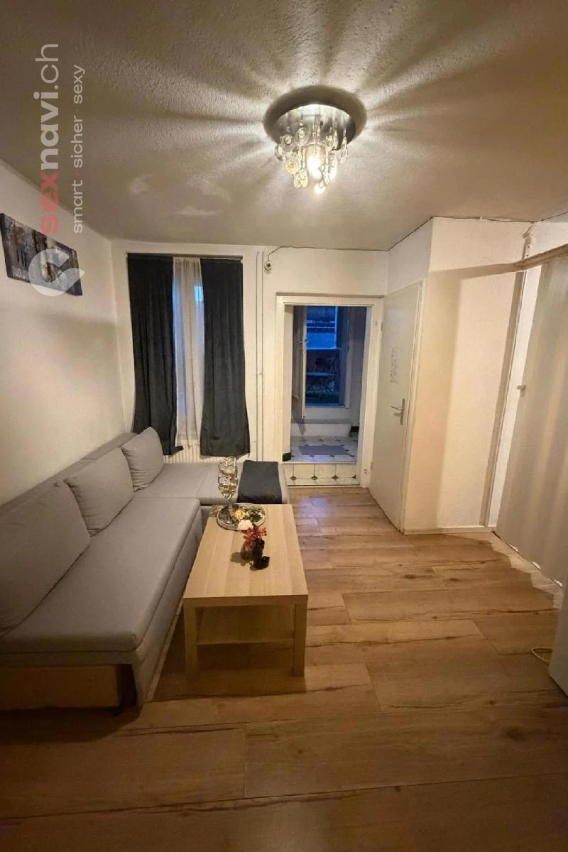 Studio zu verkaufen Bewilligt f&uuml;r 6 Frauen 24/7 Dagmersellen, Schweiz, Luzern