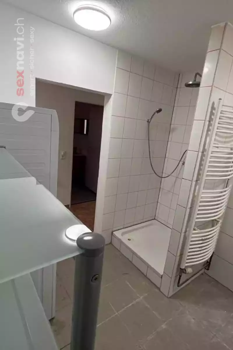 ⚡600 CHF/ Woche⚡  Schweiz, Luzern , Emmenbrücke