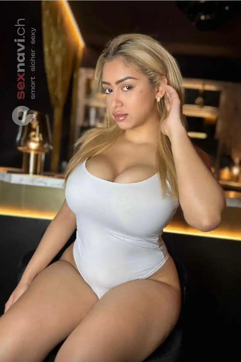 BELLA-XXL-BOOBS 18-jährige Spalte wartet.... Zürich Umgebung, Schaffhausen, Zürich Stadt, Schweiz, Thayngen