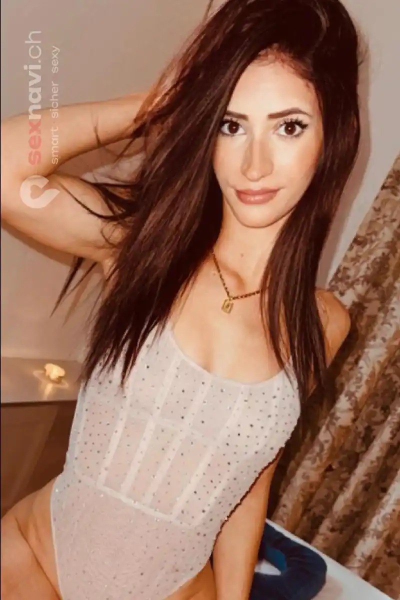 SKINNY-LENA Brandheiss... Zürich Umgebung, Schaffhausen, Zürich Stadt, Schweiz, Thayngen