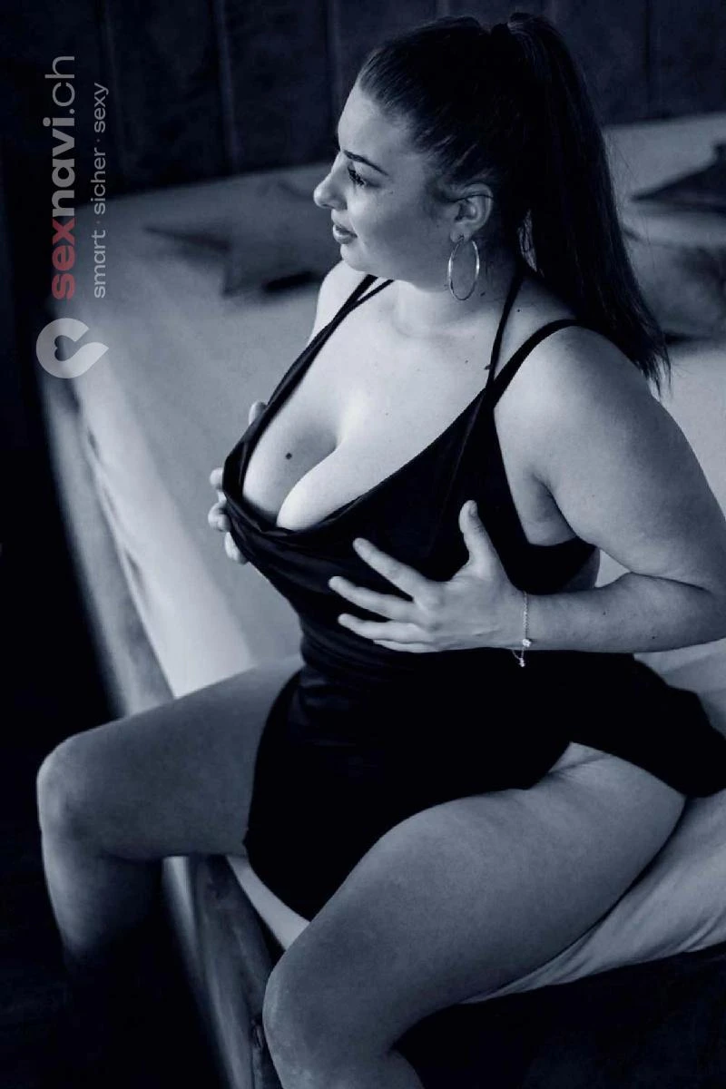 Alexandra Heisse Kurven 🔥 St.Gallen, Thurgau, Schweiz, Brunnen, Schwyz