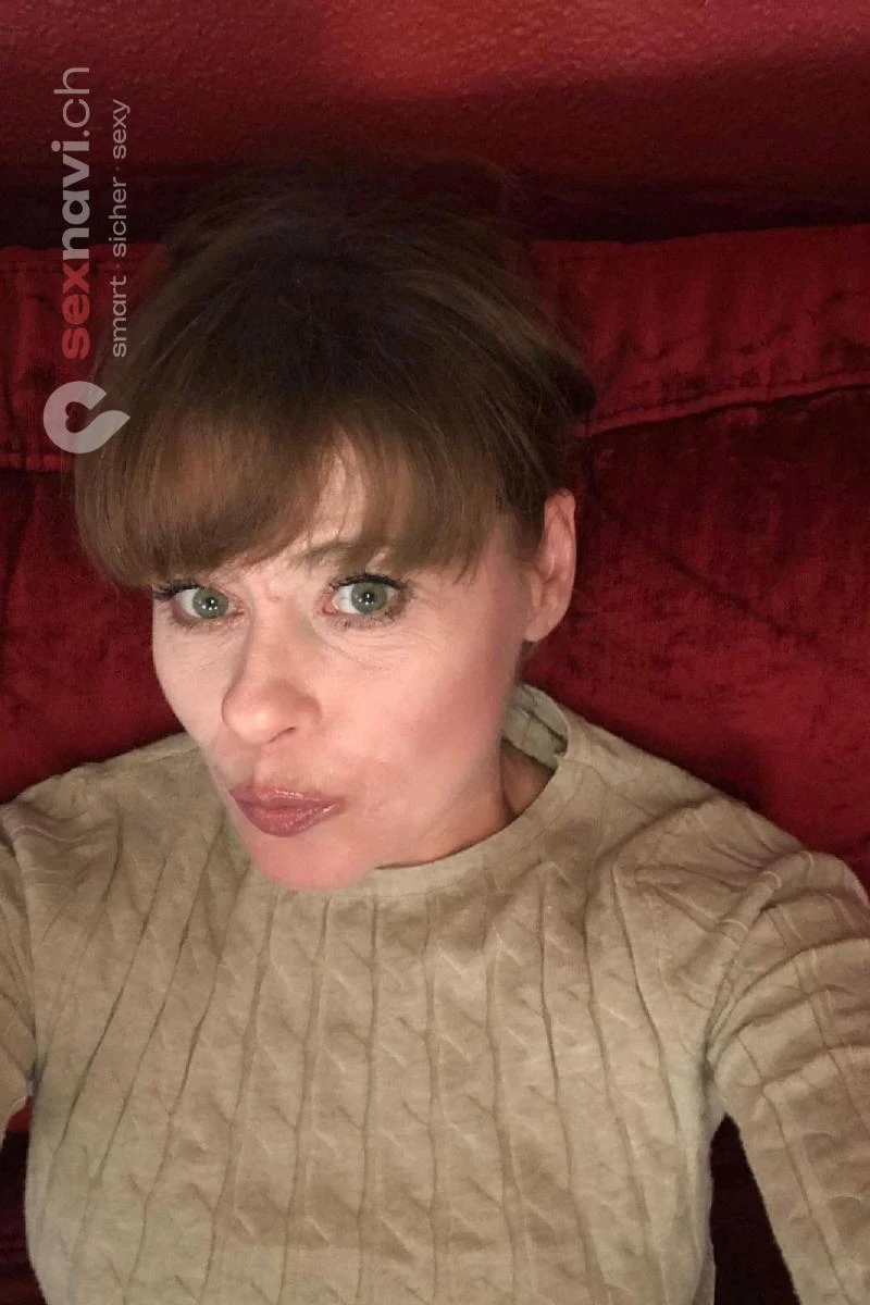 Julia Polnische MILF liebt Sperma Nidwalden, Hergiswil NW, Schweiz, Luzern , Schwyz