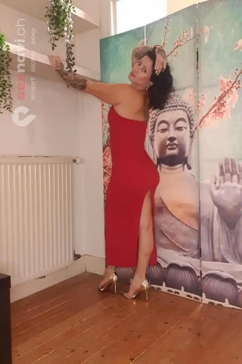 Yesica COUGAR LATINA COUGAR ANAL SEX CIM Waadt, Schweiz, Neuchatel / Neuenburg, La Chaux-de-Fonds, Fribourg / Freiburg