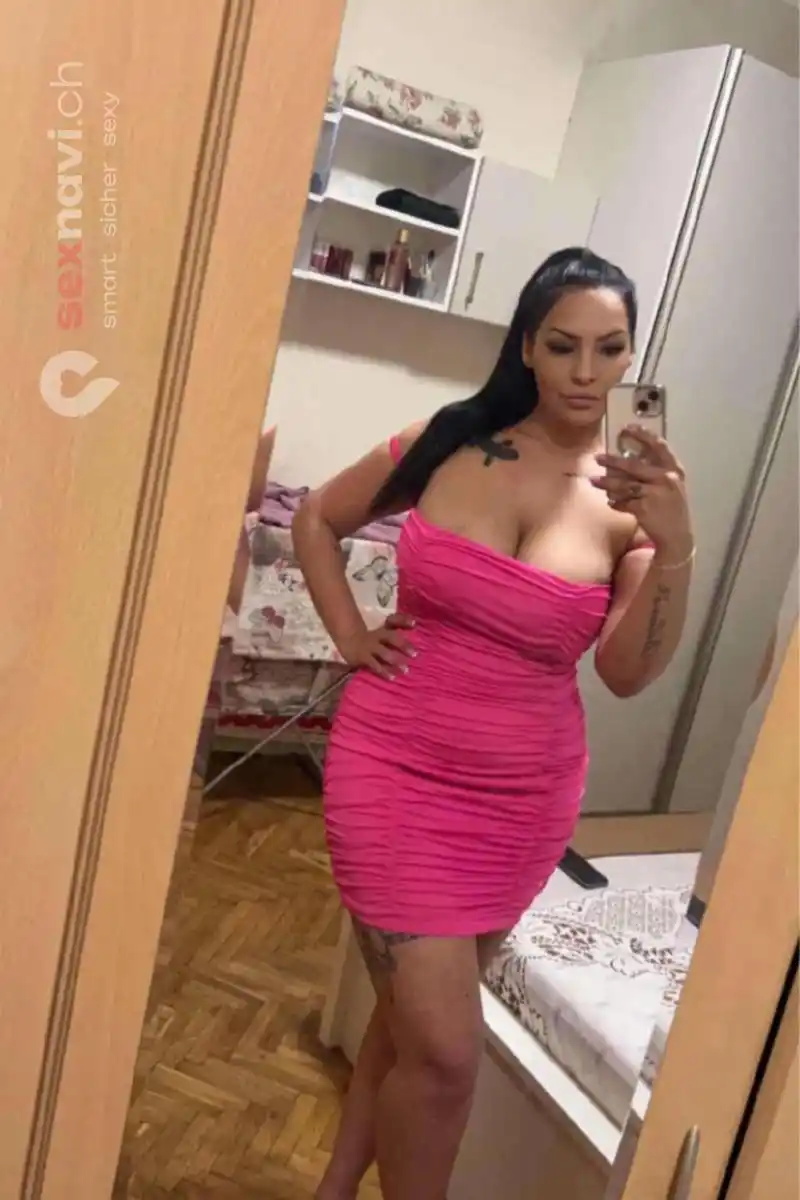 Irina CHUBBY CHUBBY COME IN MOUTH FACE Jura, Schweiz, Neuchatel / Neuenburg, La Chaux-de-Fonds, Fribourg / Freiburg