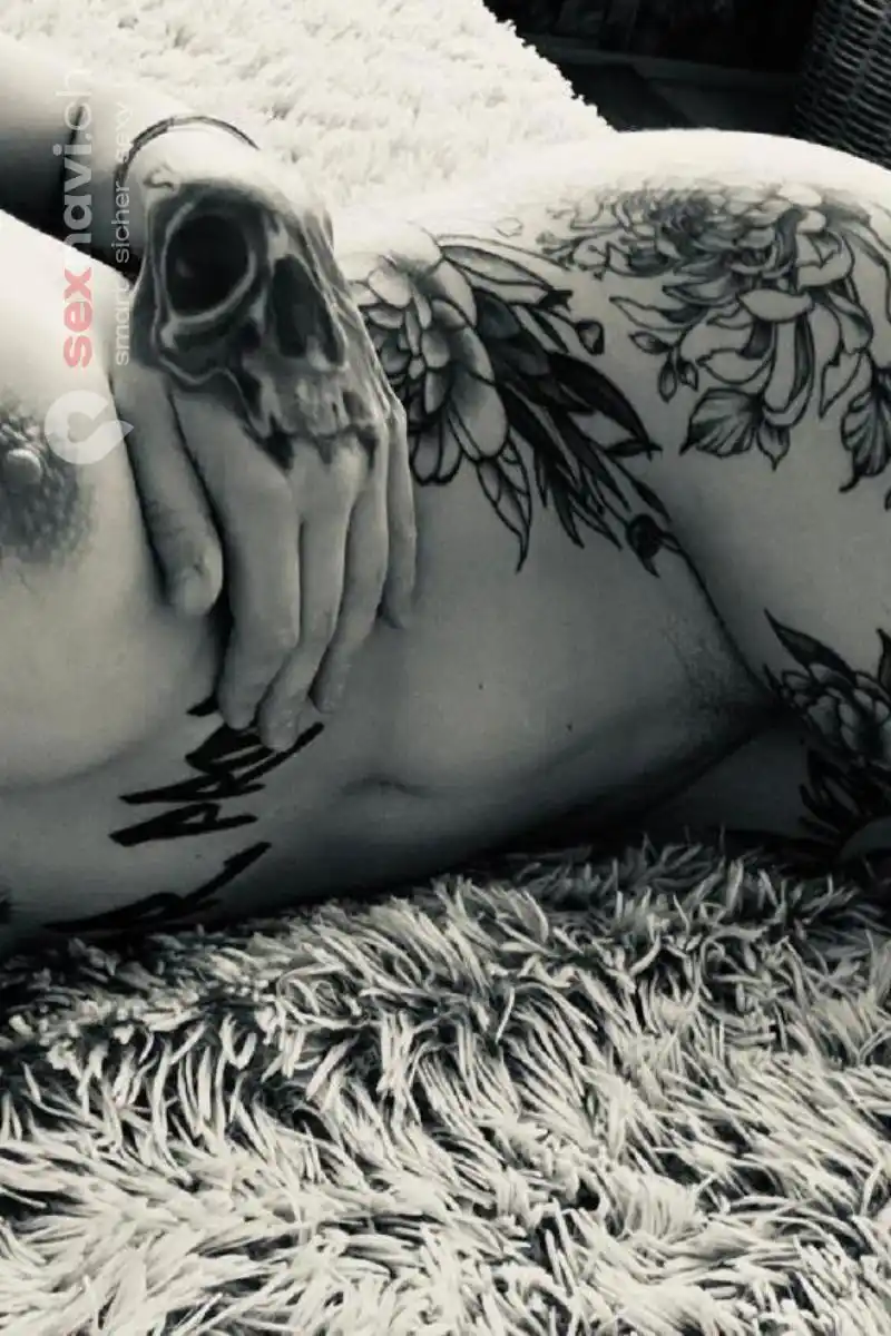 Astrid 😈 Klein, aber extra fein🍌 Z&uuml;rich Umgebung, Zug, Zug, Schweiz, Luzern