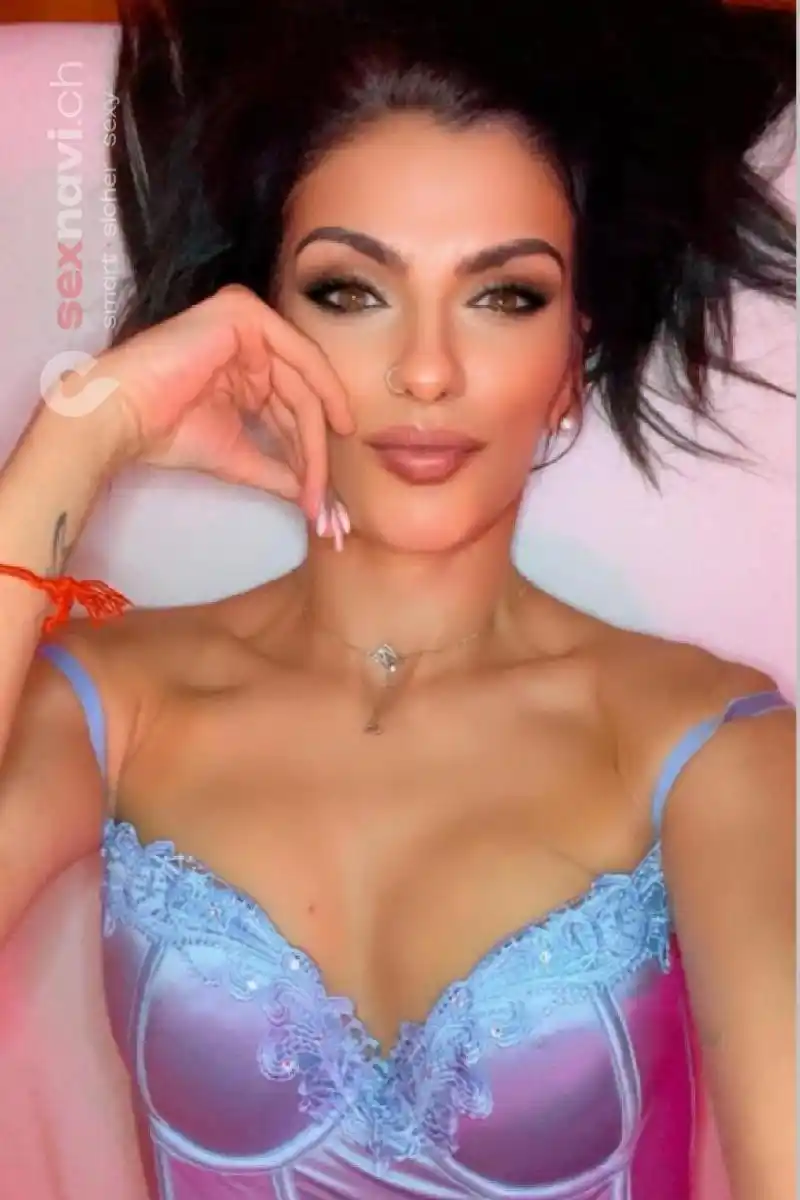 CINDY Schwanzgierig und eng gebaut Z&uuml;rich Umgebung, Schaffhausen, Z&uuml;rich Stadt, Schweiz, Thayngen