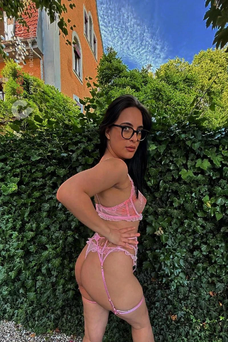Larysa TEEN TEEN COME IN MOUTH / FACE Bern Stadt, Schweiz, Biel/Bienne - Grenchen, Solothurn, Yverdon-les-Bains
