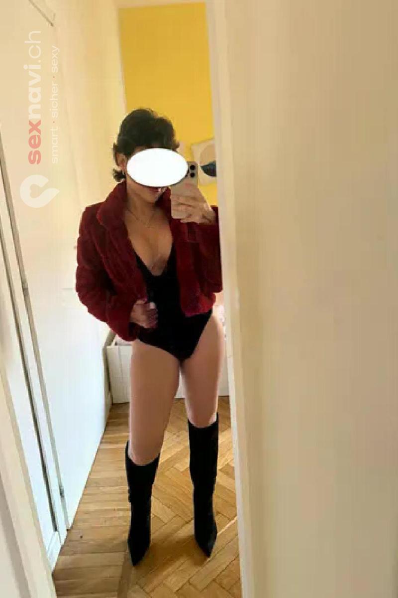 Luisa Jede Montag Gangbang Party Z&uuml;rich Umgebung, Volketswil, Z&uuml;rich Stadt, Schweiz