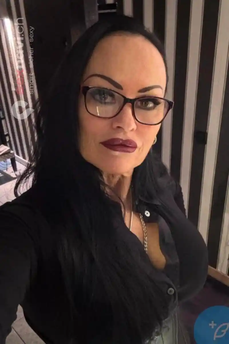 Domina Herrin Liane Zuckerbrot und Peitsche Zürich Umgebung, Regensdorf, Schweiz