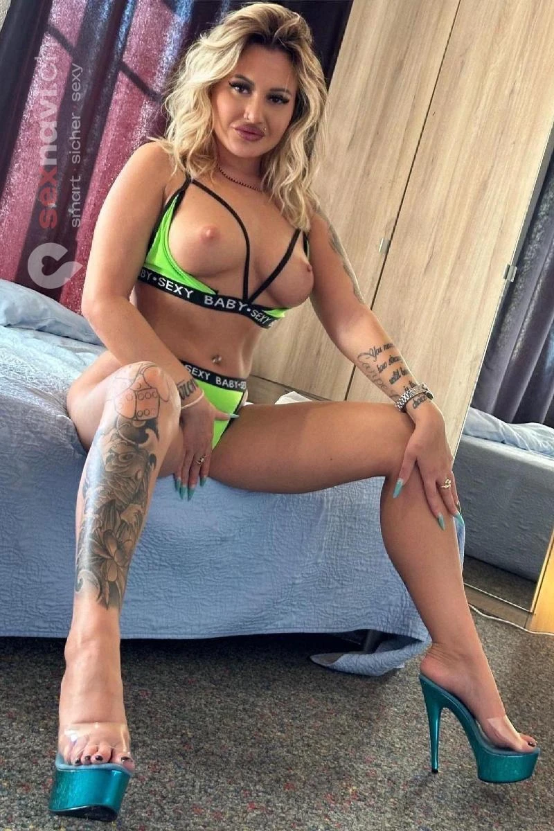 Victoria TEEN BLOND TEEN ANAL SEX CIM CIF Waadt, Schweiz, Neuchatel / Neuenburg, Yverdon-les-Bains, Fribourg / Freiburg