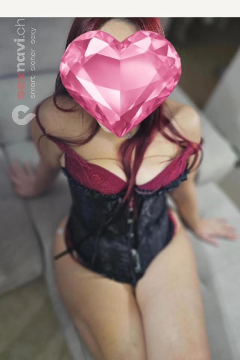 FENDA AB MORGEN Rothaarige MILF Zug, Luzern, Aargau, Schweiz, Luzern