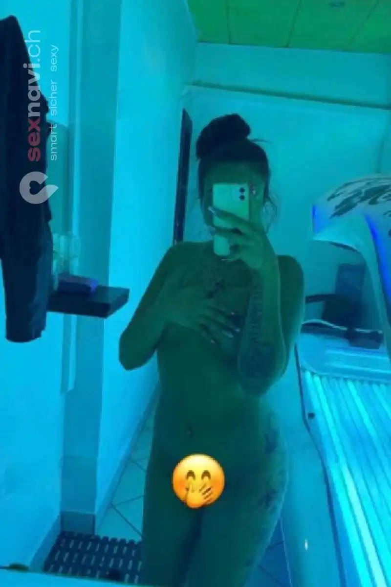 ANISSA Teenie - Heiss und feucht... Basel, Basel, Schweiz