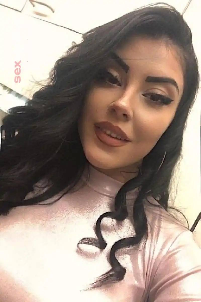 AMIRA Heiss und uners&auml;ttlich... Basel, Basel, Schweiz