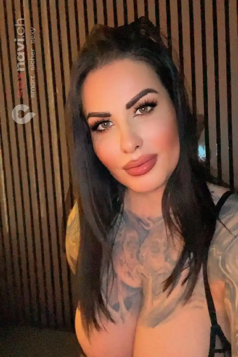 YVONNE Versautes FICK-Luder Z&uuml;rich Umgebung, Schaffhausen, Z&uuml;rich Stadt, Schweiz, Thayngen