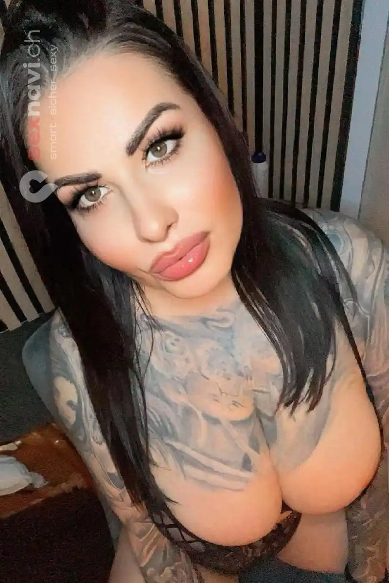 YVONNE Versautes FICK-Luder Z&uuml;rich Umgebung, Schaffhausen, Z&uuml;rich Stadt, Schweiz, Thayngen