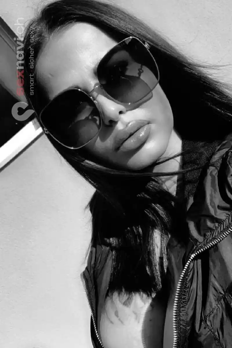 YVONNE SKLAVIN HART FICK-Sklavin Z&uuml;rich Umgebung, Schaffhausen, Z&uuml;rich Stadt, Schweiz, Thayngen