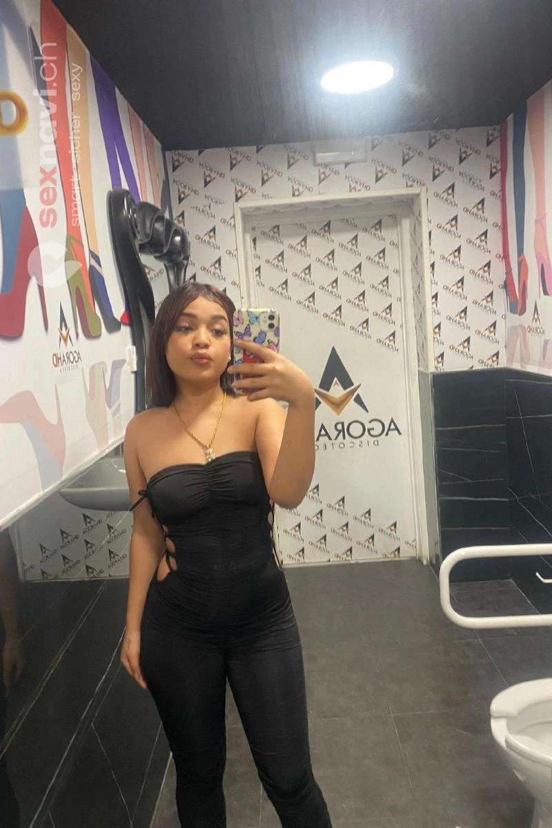 Lili TEEN LATINA TEEN COME IN MOUTH Bern Stadt, Biel/Bienne, Schweiz, Biel/Bienne - Grenchen, Solothurn