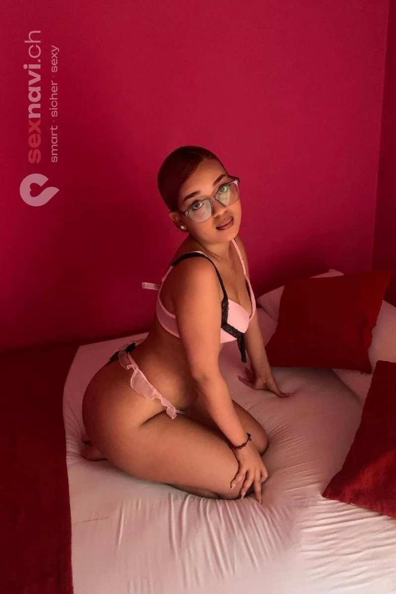 Lili TEEN LATINA TEEN COME IN MOUTH Bern Stadt, Biel/Bienne, Schweiz, Biel/Bienne - Grenchen, Solothurn