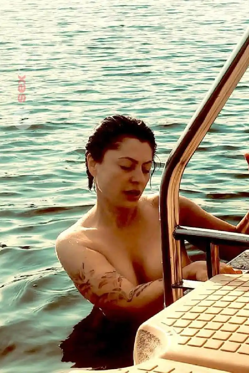 BRENDA ANAL versaut + Sexgierig... Basel, Basel, Schweiz