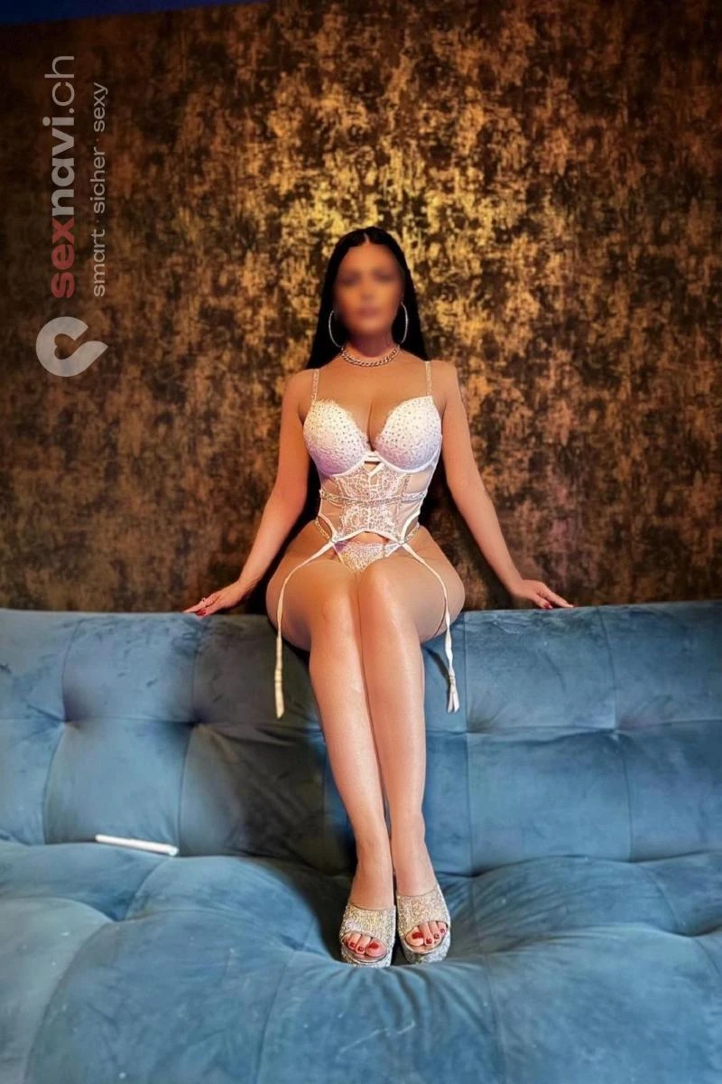 SANDRA BEST IN TOWN Waadt, Schweiz, Neuchatel / Neuenburg, La Chaux-de-Fonds, Fribourg / Freiburg