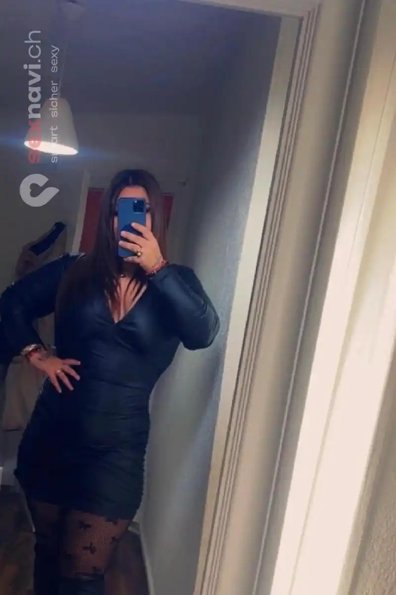 Sarah BBW BBW ANAL SEX COME IN MOUTH Waadt, Schweiz, Neuchatel / Neuenburg, Yverdon-les-Bains, Fribourg / Freiburg