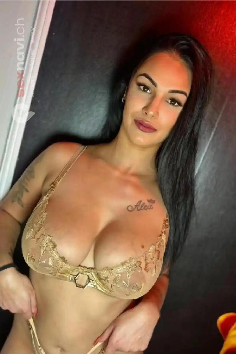 LEYLA Schwanzgierig und eng gebaut Basel, Basel, Schweiz