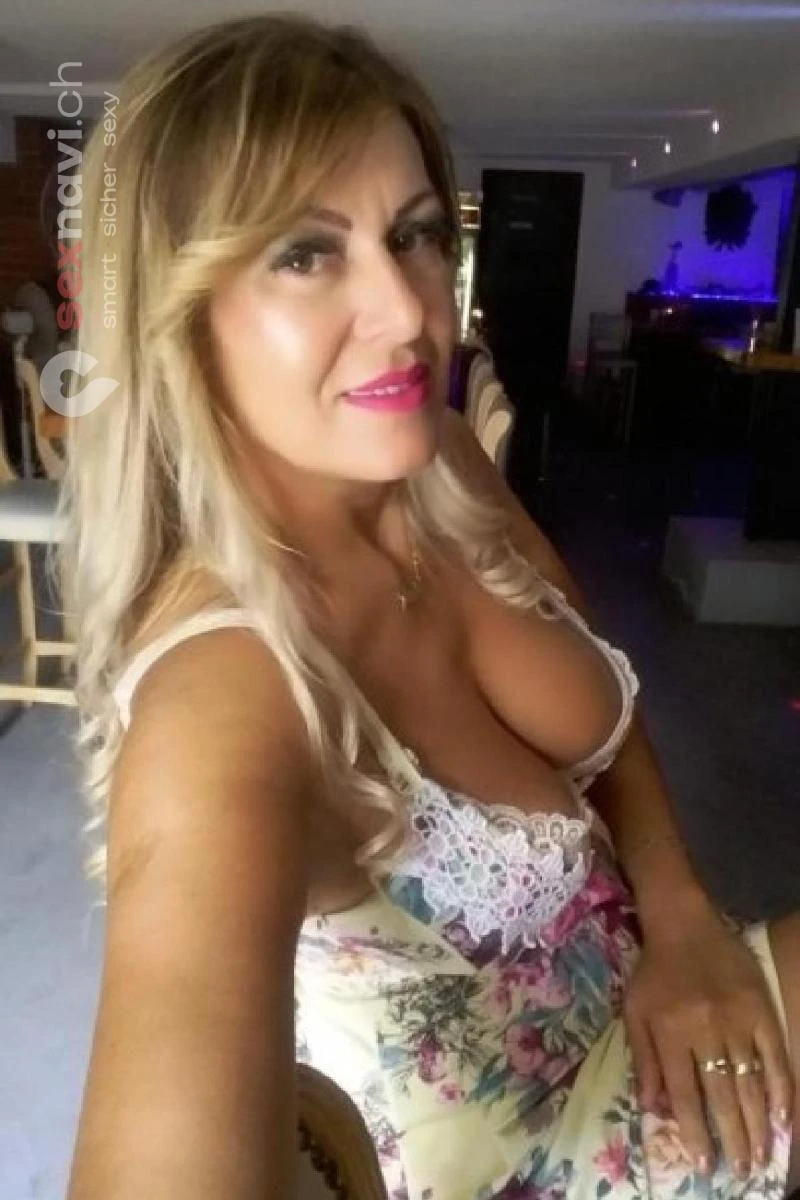 Viktoria Milf 💢 💢 J&auml;gerbar 💢 💢 Schweiz, Luzern , Seewen SZ, Schwyz