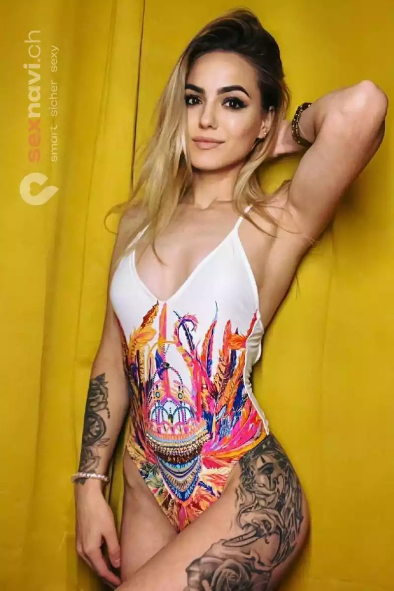 Nikole TEEN TEEN ANAL SEX Jura, Moutier, Schweiz, Biel/Bienne - Grenchen, Solothurn