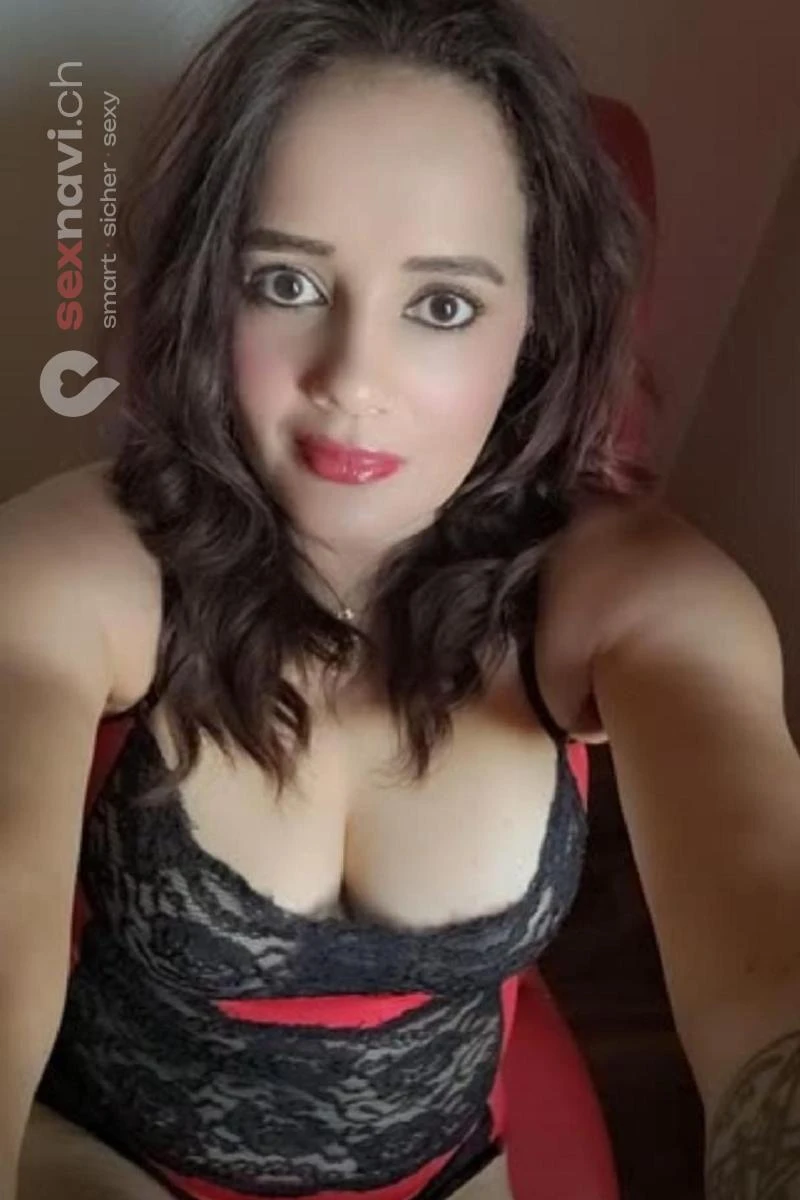 Ainoa MILF COME IN FACE Jura, Biel/Bienne, Schweiz, Biel/Bienne - Grenchen, Solothurn