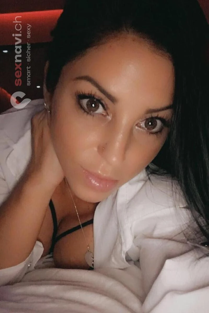 Angy BRUNETTE ANAL SEX Jura, Schweiz, Neuchatel / Neuenburg, La Chaux-de-Fonds, Fribourg / Freiburg