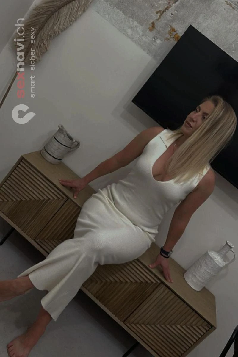 Nikita 😈 Hot Milf 🔞 Z&uuml;rich Umgebung, St.Gallen, Volketswil, Thurgau, Schweiz