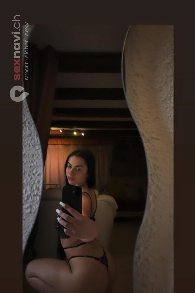 Iris 😈 Neues Sexbaby😍 Z&uuml;rich Umgebung, St.Gallen, Volketswil, Thurgau, Schweiz