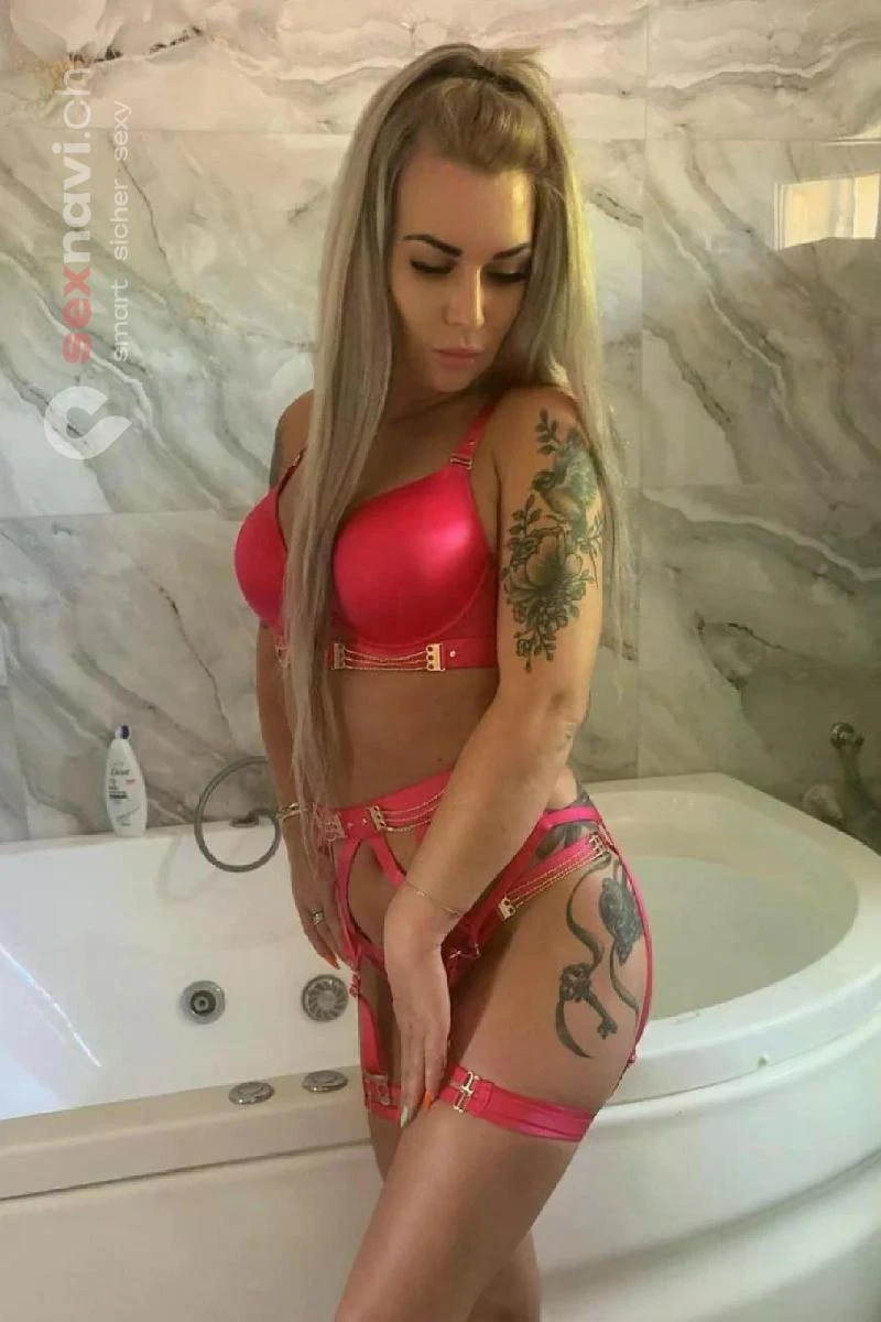 Karina ❌ blonde TOP Sexg&ouml;ttin❌ Aargau, Schweiz, Menziken, Luzern , Schwyz
