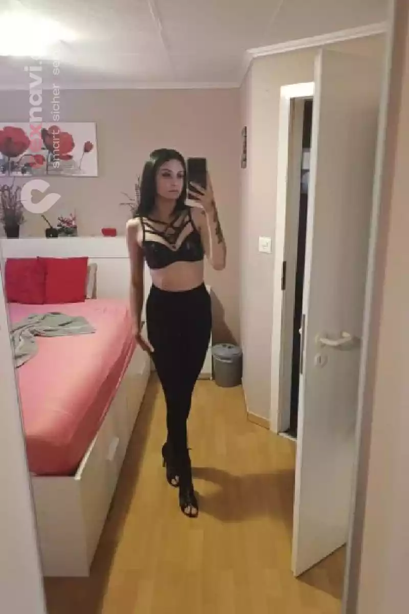 Liza ab 8.11 Skinny xxx Mädchen St.Gallen, Österreich, Thurgau, Schweiz, Müllheim Dorf