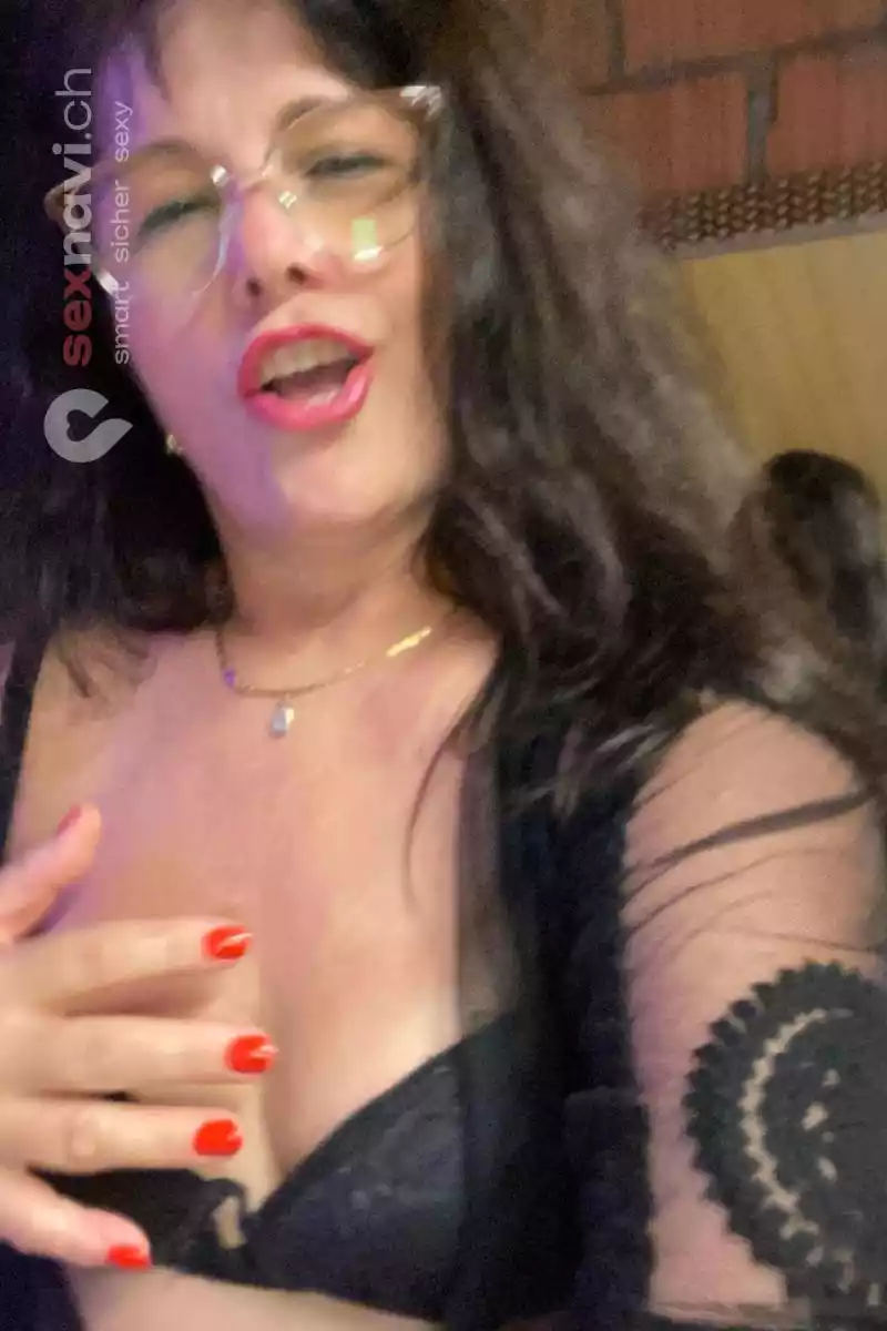 Rosi COUGAR COUGAR NYMHO Waadt, Schweiz, Neuchatel / Neuenburg, Yverdon-les-Bains, Fribourg / Freiburg