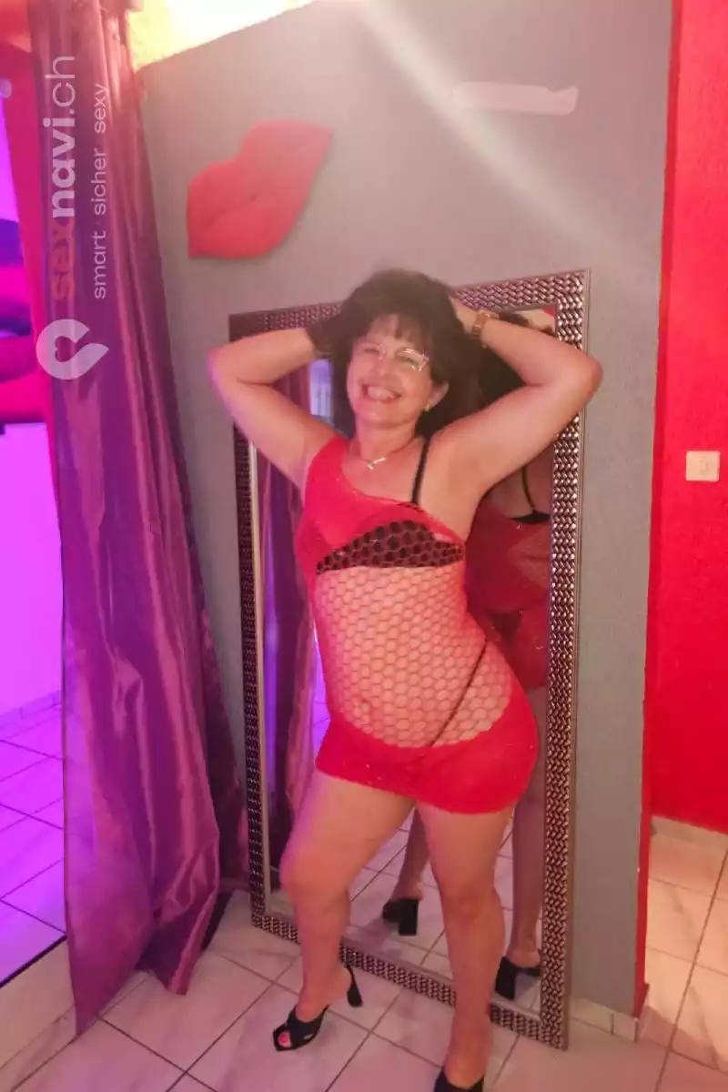 Rosi COUGAR COUGAR NYMHO Waadt, Schweiz, Neuchatel / Neuenburg, Yverdon-les-Bains, Fribourg / Freiburg