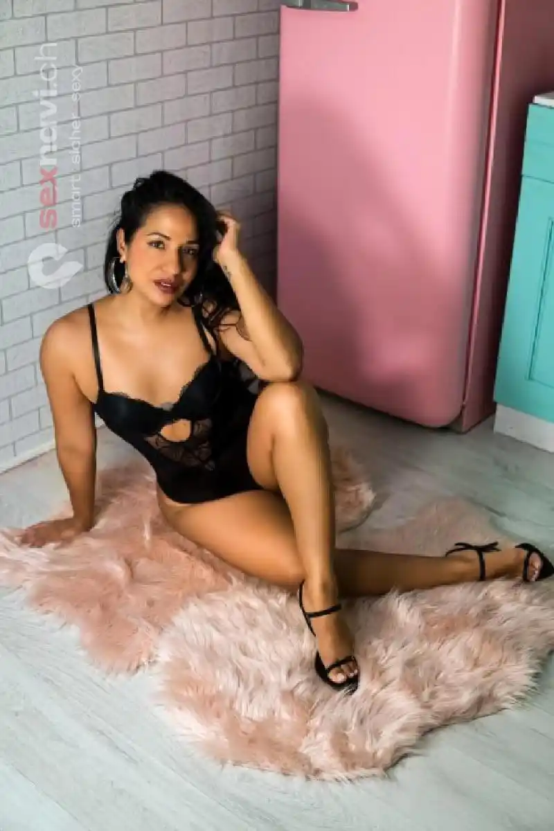 Maya Anwesend Z&uuml;rich Umgebung, Z&uuml;rich, Z&uuml;rich Stadt, Aargau, Schweiz