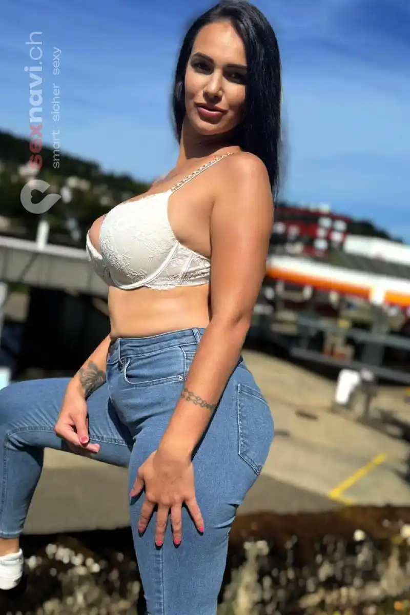 LEYLA-ORALQUEEN Schwanzgierig und eng gebaut Zürich Umgebung, Schaffhausen, Zürich Stadt, Schweiz, Thayngen