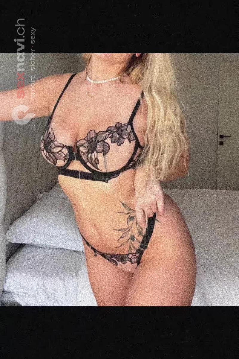 Blonde Nutte Alles inklusive Anal und Sch Masturbare Bern Area, Aargau, Swiss German Area, Solothurn