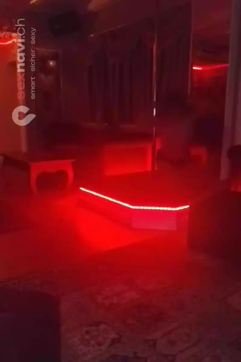 ZEYNEP 19 Jahre und Anfängerin 69 Position Basel, Basel, Schweiz