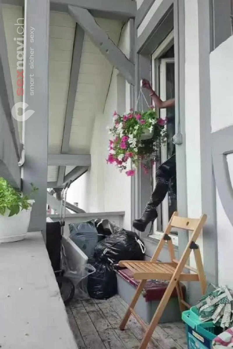 VAMPIRE Thai - Vamp - Luder Ins Gesicht spritzen Zürich Umgebung, Aargau, Zürich Stadt, Schweiz