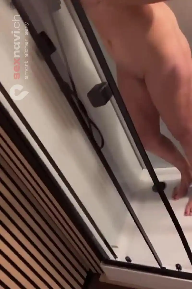 FANNY HEISSER TEENIE Zungenanal (passiv) Zürich Umgebung, Schaffhausen, Zürich Stadt, Schweiz, Thayngen