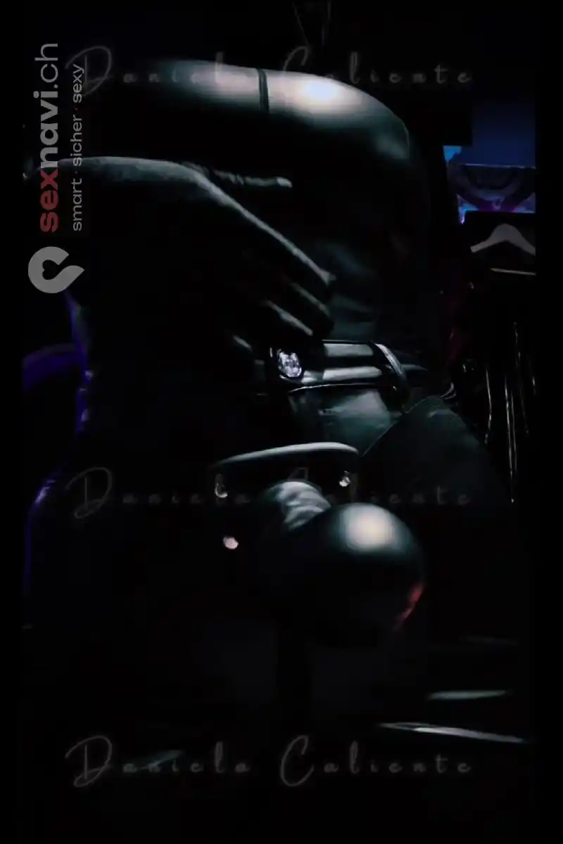 Daniela Caliente 🔺 Modern SM Wohnung 🔻 Prostatabehandlung Basel, Basel, Aargau, Schweiz, Solothurn