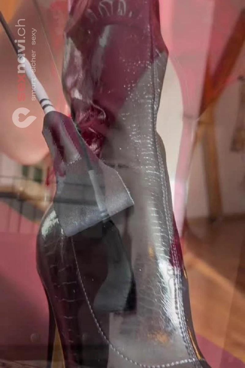 Julia 💦🔱 GOLDENSHOWER Domina (soft) Österreich, Aargau, Schweiz, Zofingen
